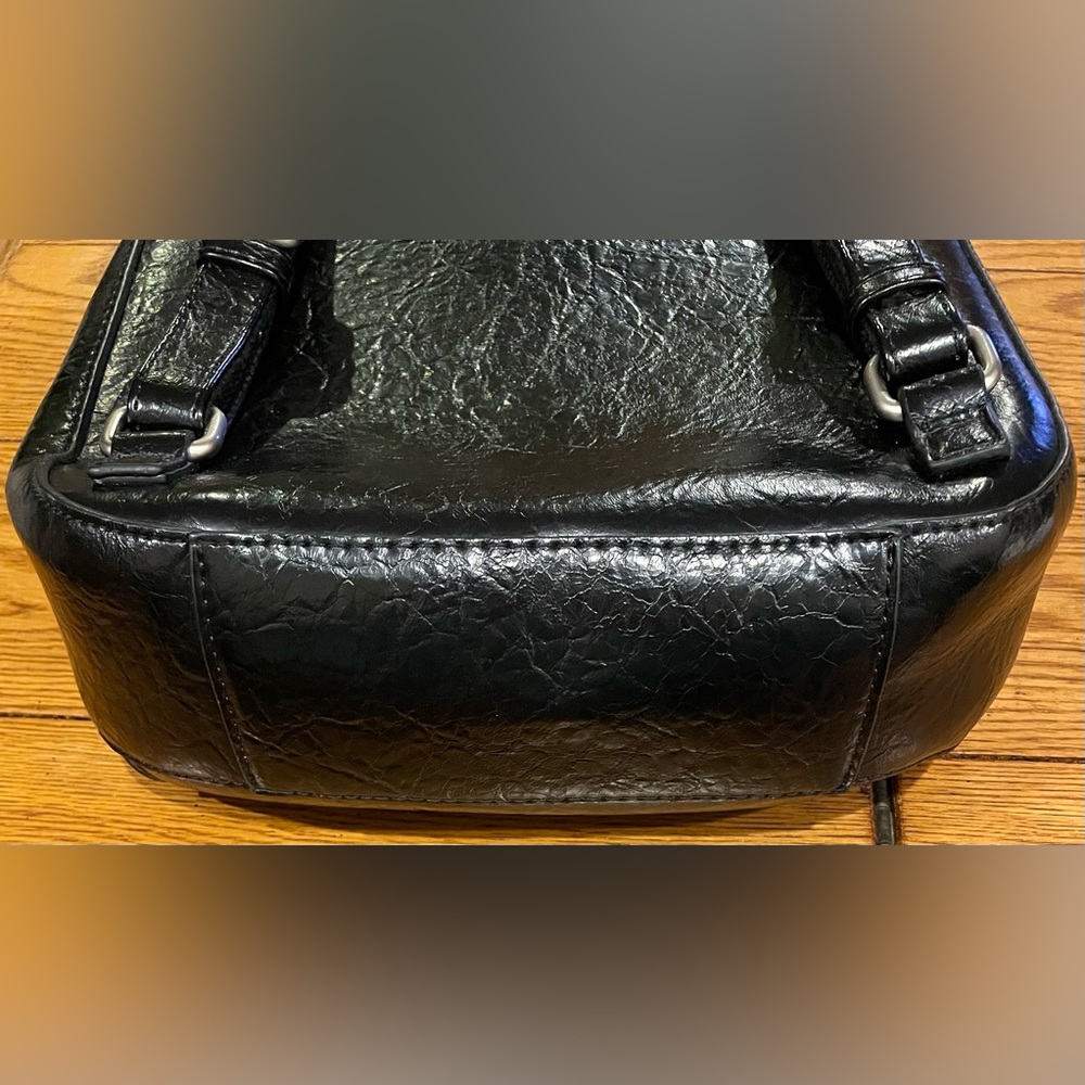 EUC Pixie Mood Nyla Backpack, black, adjustable straps, vegan leather - Picture 12 of 12